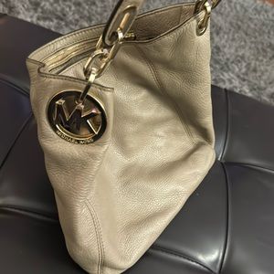 Michael Kors Authentic tan purse